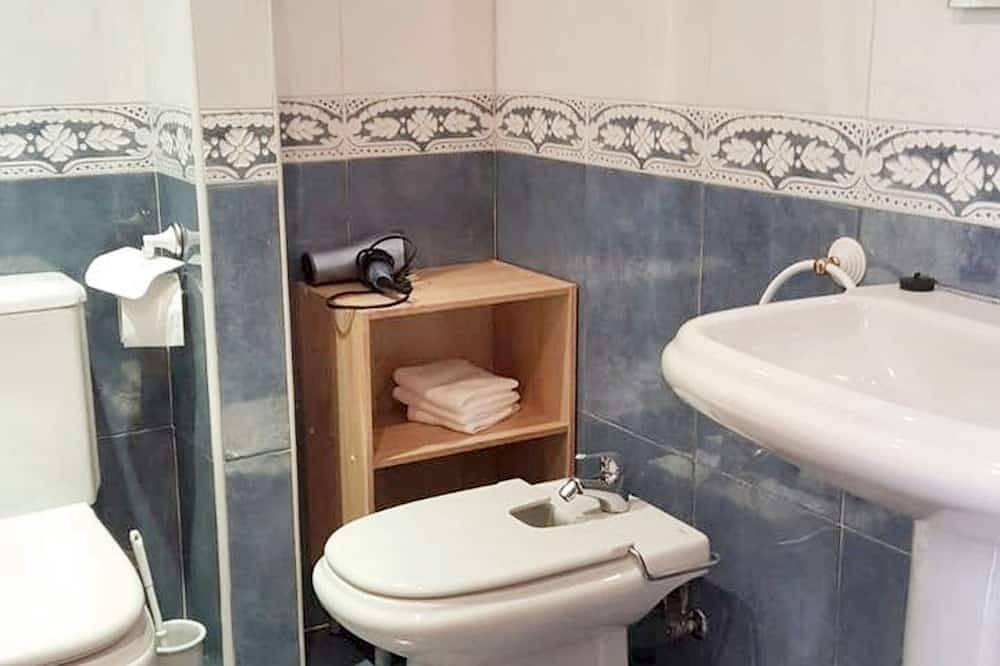 Entire apartment, Homerez - 120m² Apartment in Astorga with Terrace in Astorga, León Region
