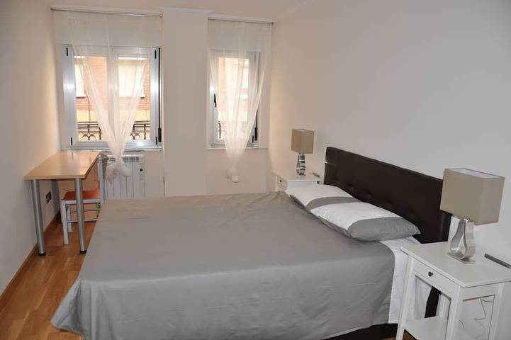 Apartamento entero, Calle quinta D, centro histórico de Salamanca, apartamento nuevo in San Bernardo (Salamanca), Salamanca
