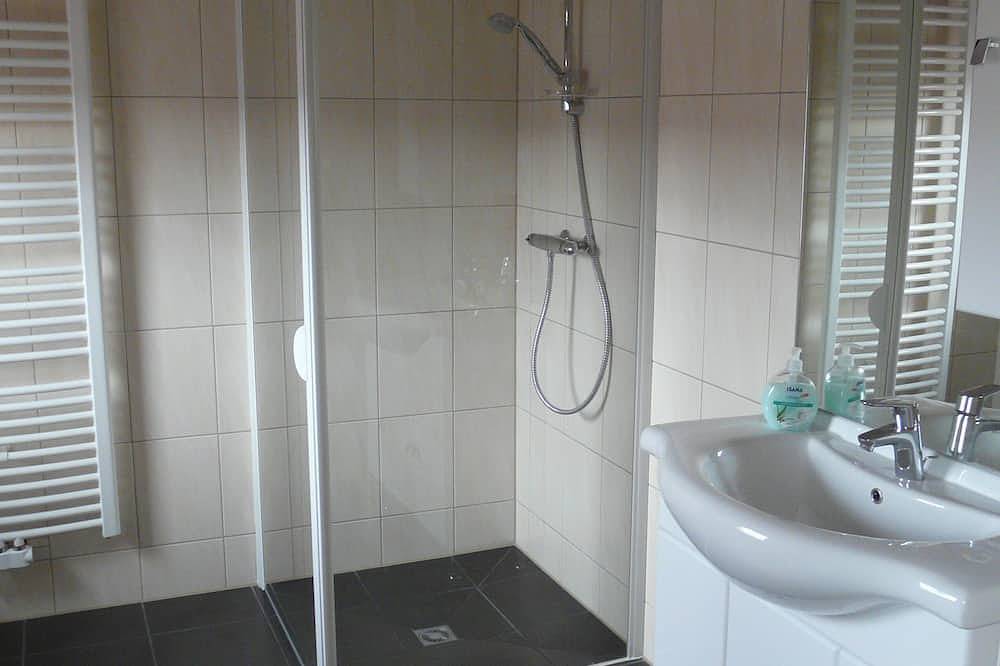 Ganze Wohnung, Holiday house \"Am Waldweg\" - Apartment 1 in Rittersgrün, Breitenbrunn / Erzgebirge
