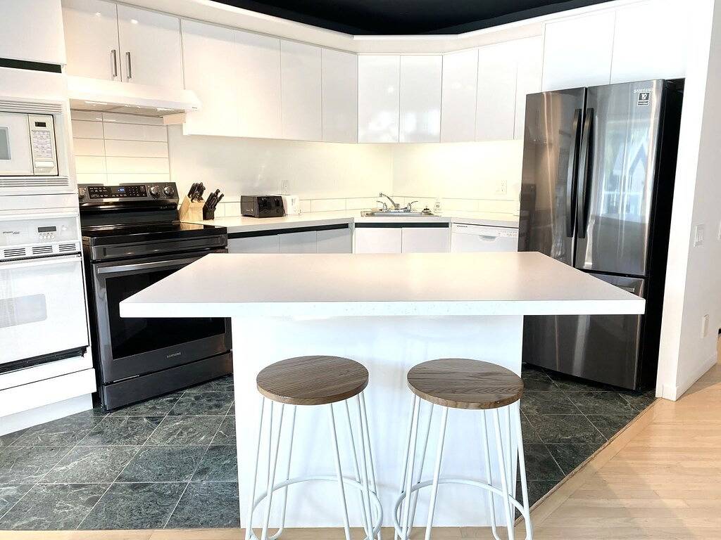 Villa for 12 Guests in Beaupré, Quebec