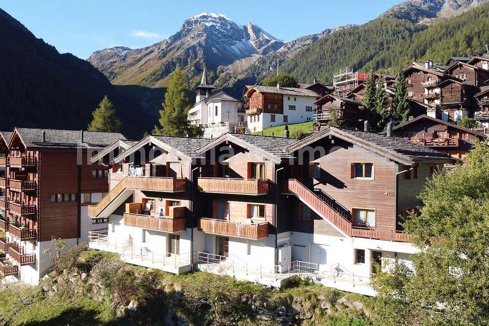 Ganze Wohnung, Komfortable Wohnung für 2 bis 4 Personen, Wohnzimmer mit 1 Doppelschlafsofa, Kochnische mit Geschirr in Grimentz, Anniviers