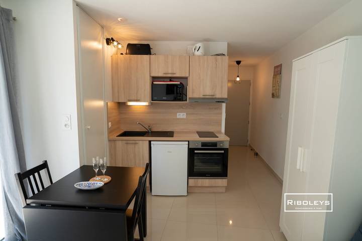 Gîte pour 4 personnes, avec terrasse et jardin, adapté aux familles à Vias - 4