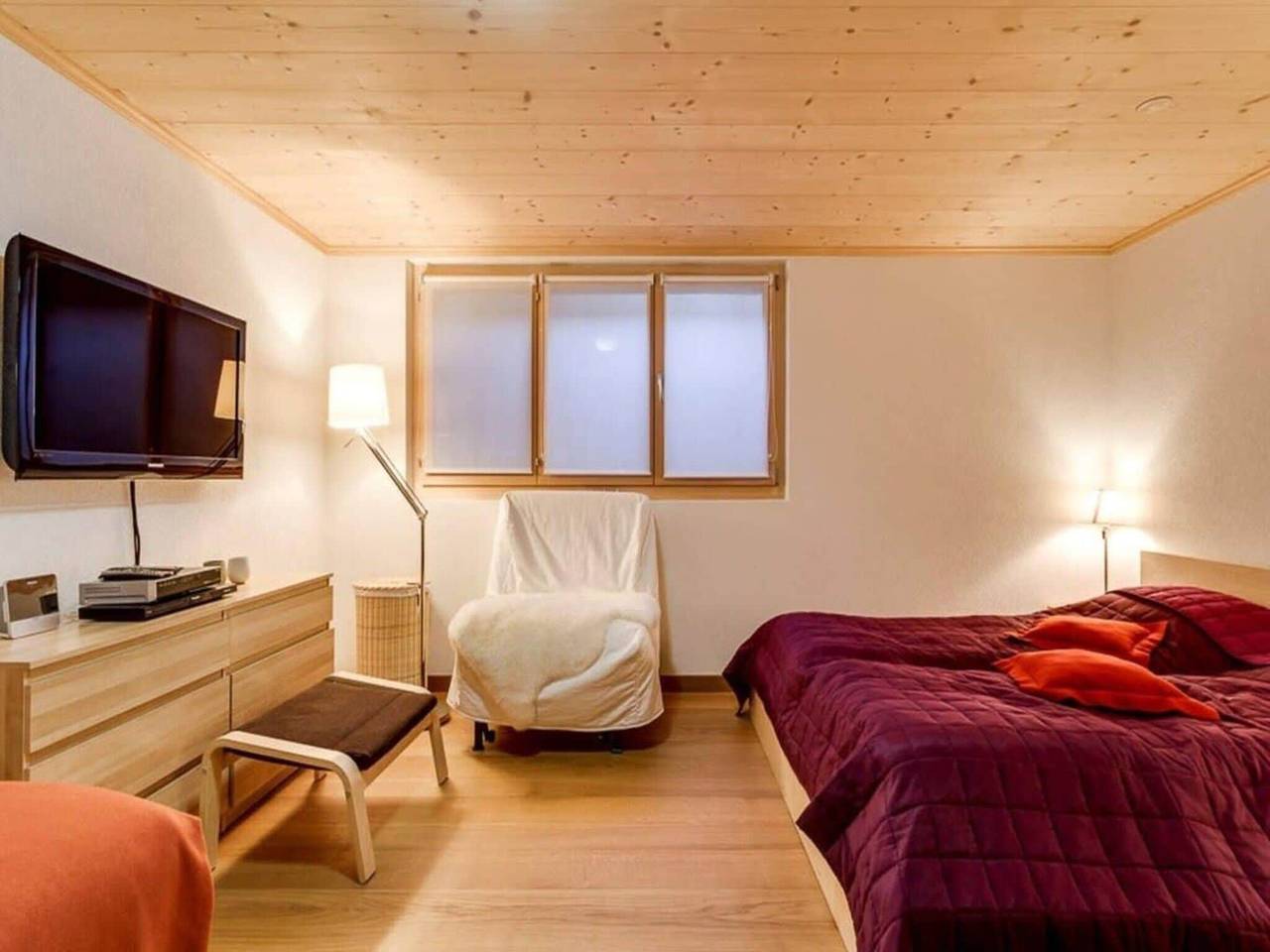 Ganze Wohnung, Üppiges Apartment mit Sauna und Whirlpool in Saanenmöser, Saanen