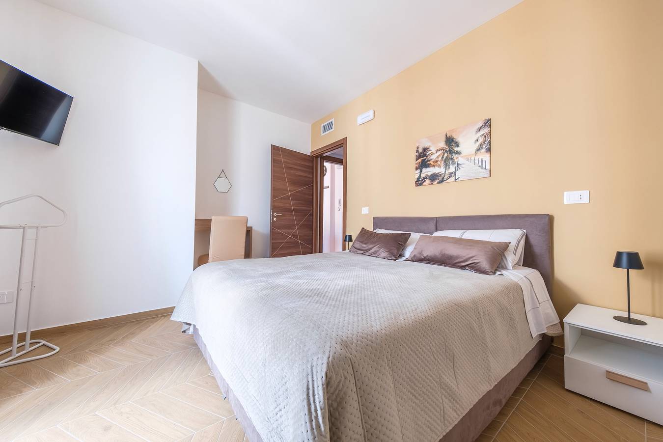 Apartamento entero, Apartamento 'Grace Home 3' con Balcón, Wi-Fi y Aire Acondicionado in Milazzo, Provincia de Messina