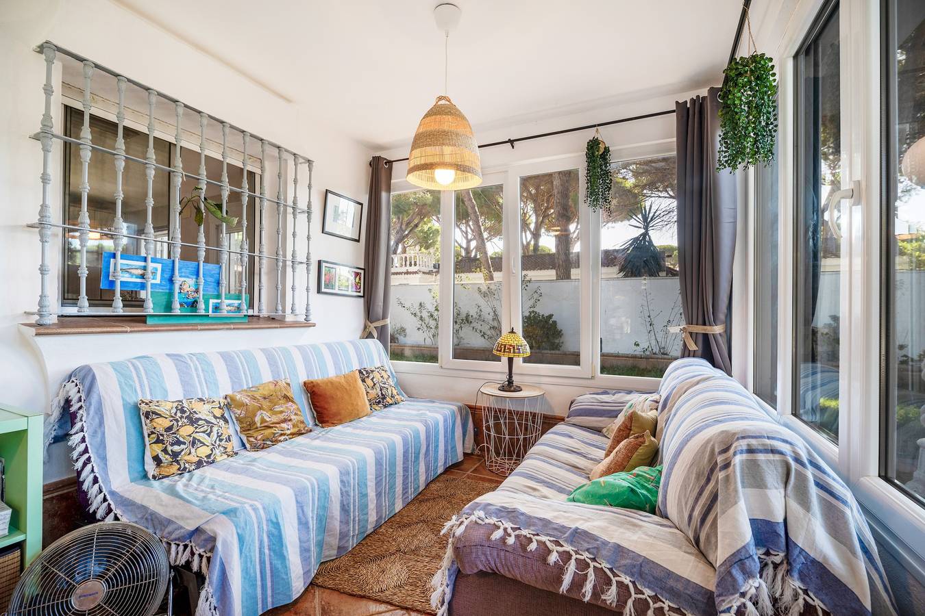 Villa 'El Limonar' con piscina compartida, Wi-Fi y aire acondicionado in Playa La Barrosa, Chiclana de la Frontera