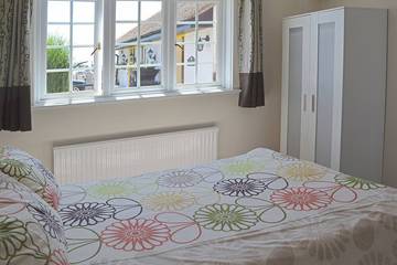 Cottage for 10 People in Hayling Island, Havant, Photo 1