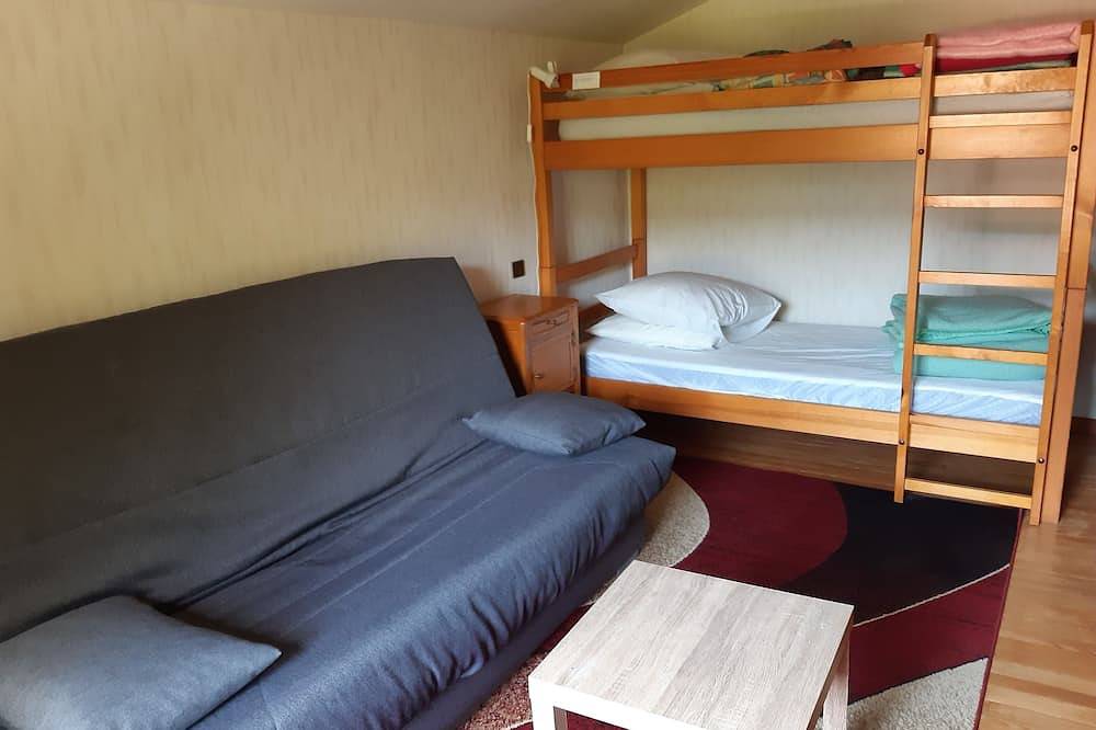 Apartamento entero, Alojamiento 4 personas jardín, tranquilo, Gerardmer Wifi Gratuito in Gérardmer, Parque natural regional de los Ballons des Vosges