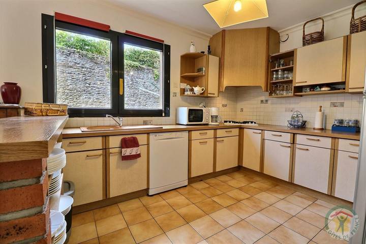 Gîte pour 8 personnes, avec jardin et terrasse, animaux acceptés à Saint-Lunaire - 3