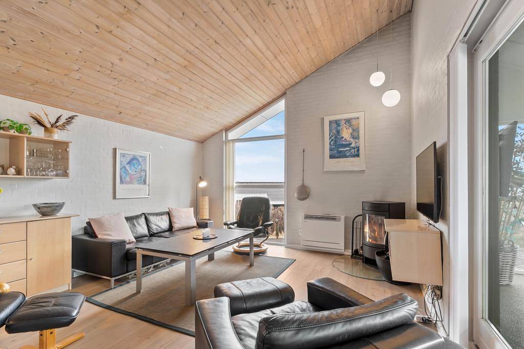 Sommerhus 50 meter fra stranden med spa og sauna in Søndervig, Holmsland Klit
