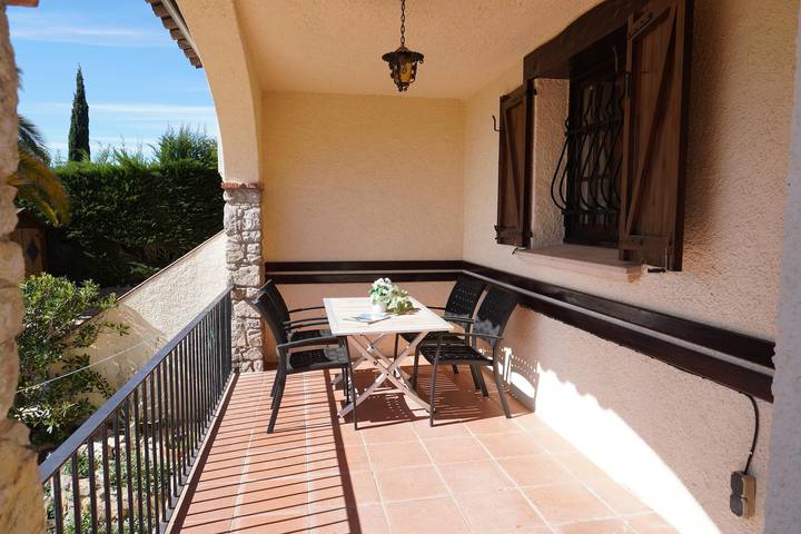 Casa rural para 6 personas, con piscina y vistas además de terraza y jardín en Baix Empordà - 4