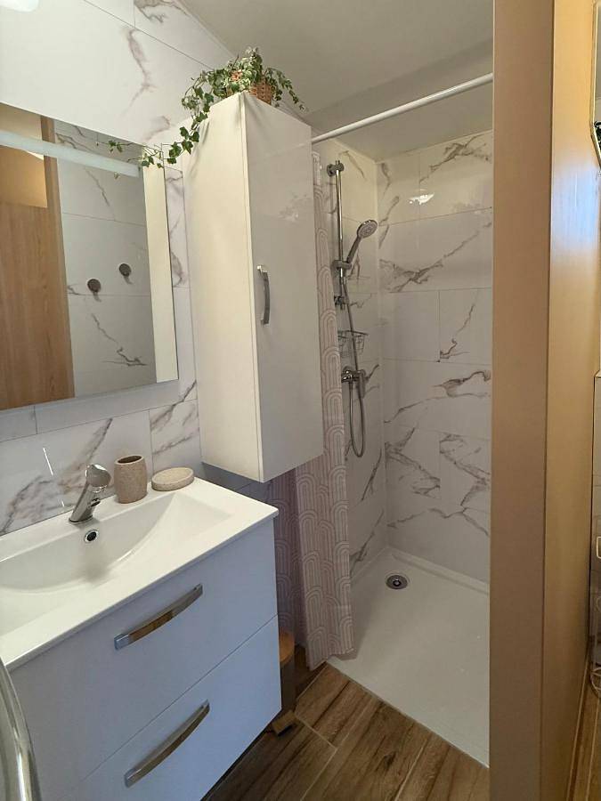 Appartement entier, One-Bedroom Apartment in Castanet-Tolosan, Canal du Midi