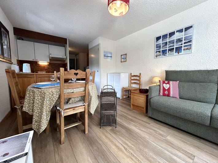 Gîte pour 4 personnes, avec piscine et balcon à La Salle-les-Alpes