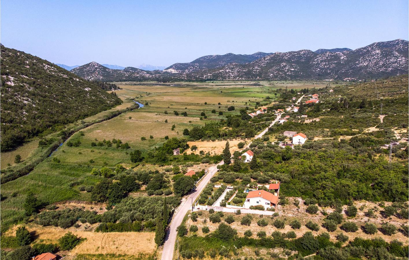 Reizende 2-Zimmer-Wohnung mit Pool und Terrasse in der Nähe der Neretva in Dubrovnik-Neretva