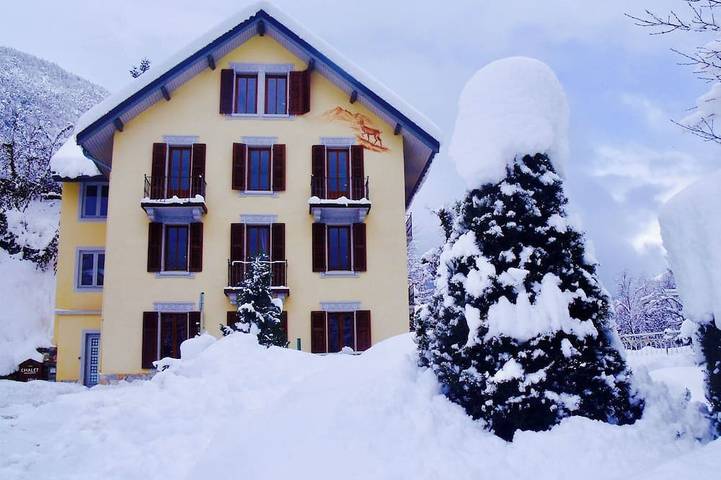 Chalet pour 23 personnes, avec Sauna à Brides-les-Bains