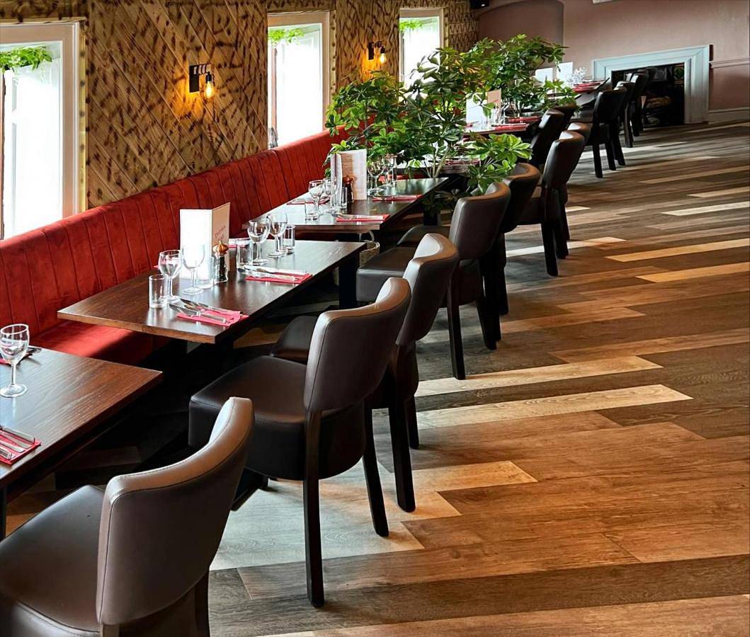 Appartement entier, The White Lion Hotel with Free Parking, 1 Minute Walk to Yate Shopping Centre & Onsite Italian Restaurant in Yate, Gloucestershire du Sud