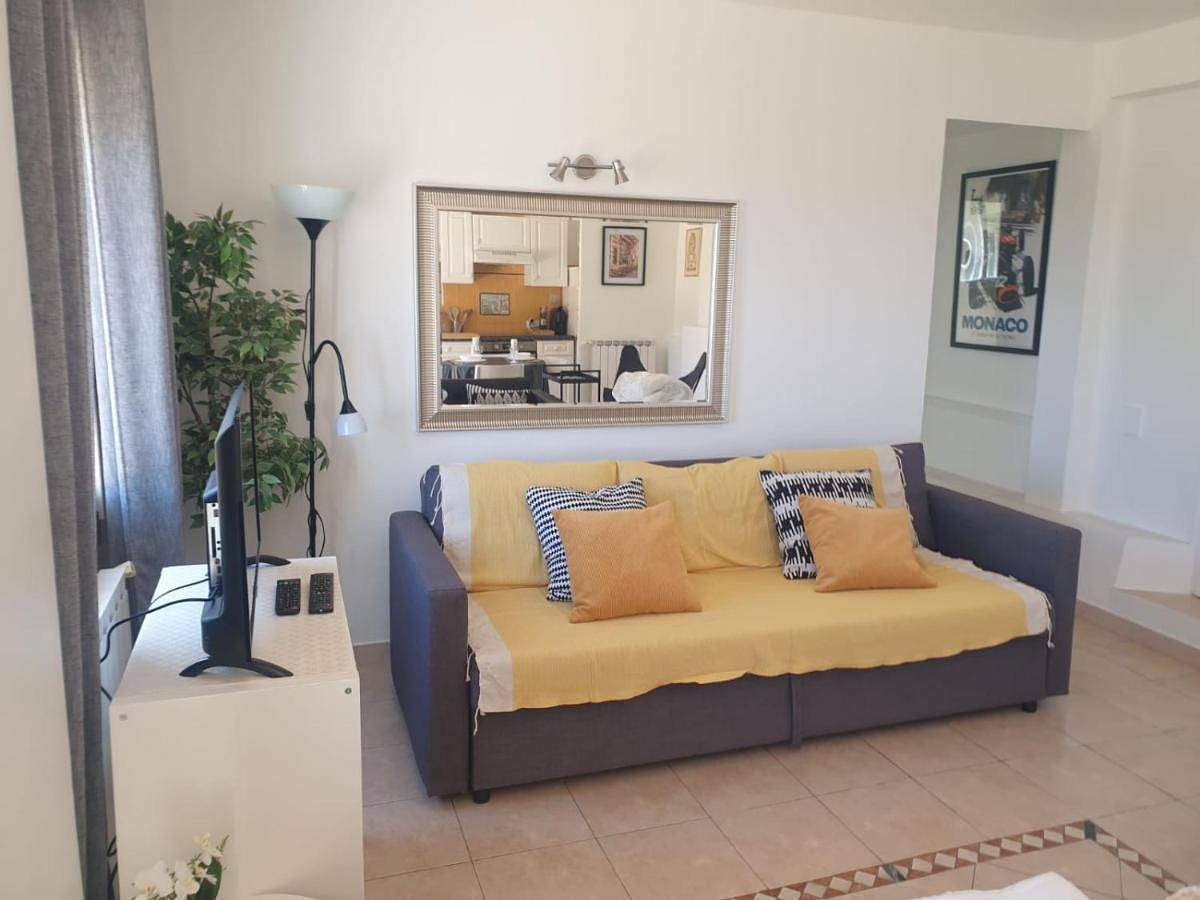 T2 Villa Dolce Vita avec piscine et vue mer in Mandelieu-la-Napoule, Massif de l'Esterel