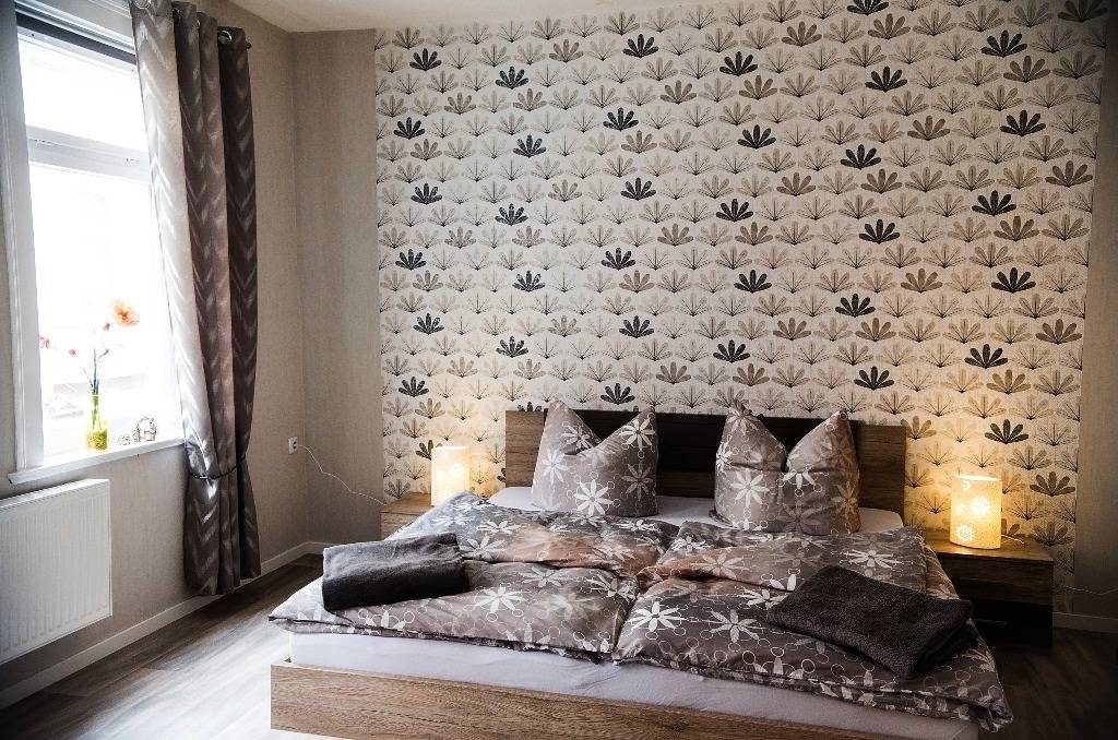 Ganze Ferienwohnung, Ferienwohnung Schwarz & Weiß - Ferienwohnung 1: 60 qm 1 Wohn-Schlafraum(Schlafsofa)/ 1 Schlafzimmer/ Küche/ Bad für 3 Personen in Wartburg, Eisenach