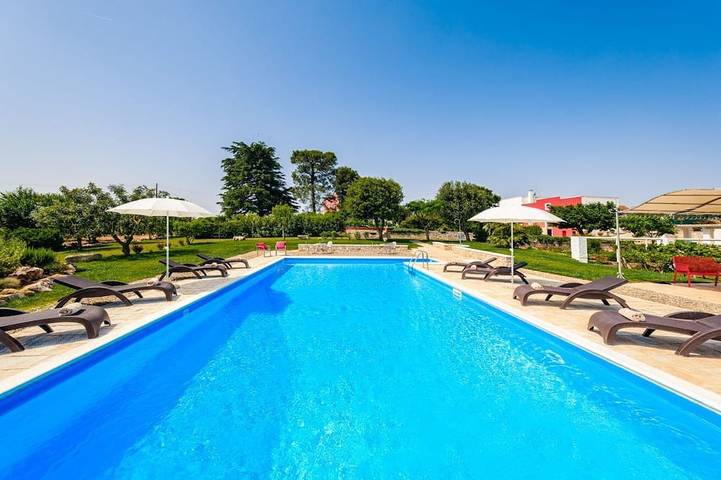 Agriturismo per 6 persone, con giardino e piscina ad Alberobello