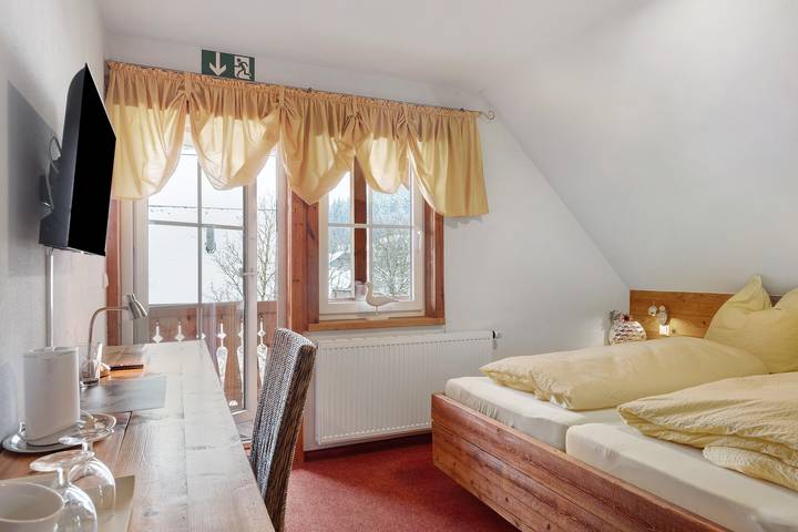 Ferienwohnung für 2 Personen, mit Balkon in Sankt Georgen im Schwarzwald