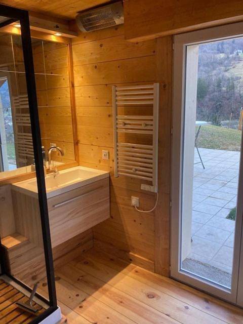 Appartement entier, One-Bedroom Apartment in Saint Ferréol, Région d'Annecy