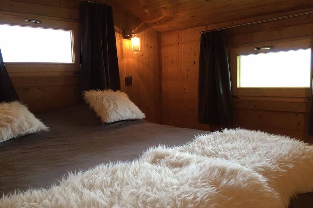 Pequeño chalet con impresionantes vistas del Mont-Blanc, a 5 minutos de las pistas de esquí. in Sallanches, Pays du Mont-Blanc