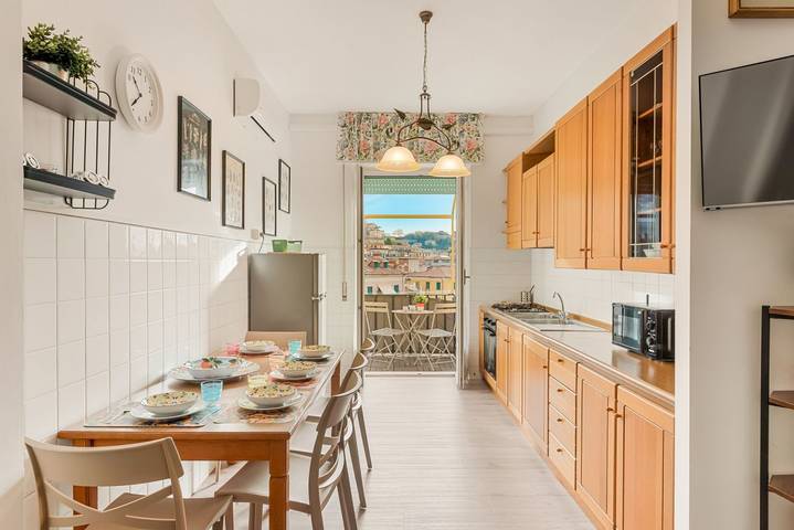 Ganze Wohnung, Ferienwohnung für 4 Personen mit Balkon/Terrasse in La Spezia (By), La Spezia