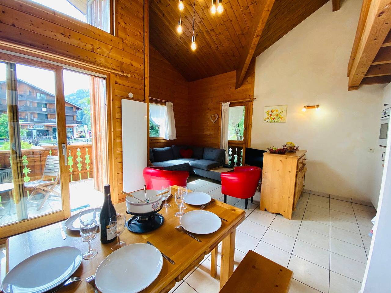 Ganze Wohnung, Duplex gemütlich: in der Nähe der Seilbahn, ruhig gelegen, familienfreundlich, 3-Sterne-Komfort in Samoëns, Region Bonneville