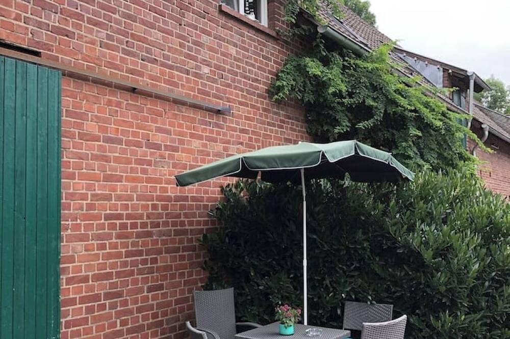 Ganze Wohnung, Niedliche Wohnung auf Reiterhof Wasserburg Anstel in Rommerskirchen, Rhein-Kreis Neuss