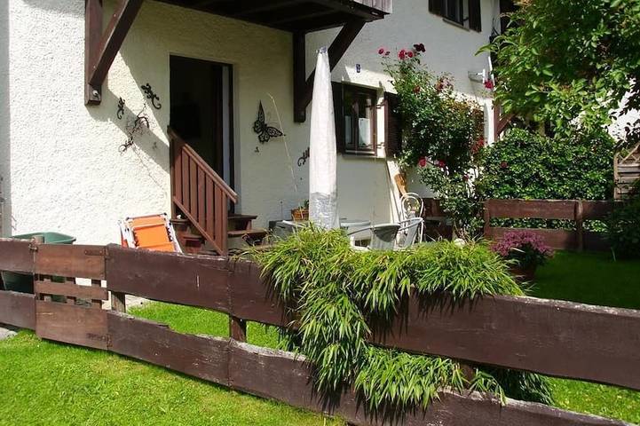 Hütte für 2 Personen, mit Terrasse und Garten in Oberammergau