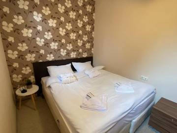 Gîte pour 4 personnes, avec bassin pour enfant et piscine ainsi que sauna et jardin dans Bansko