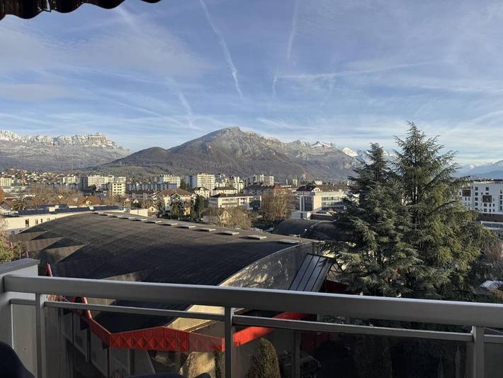 Gîte pour 4 personnes, avec terrasse et vue dans Patinoire Jean Regis - 3