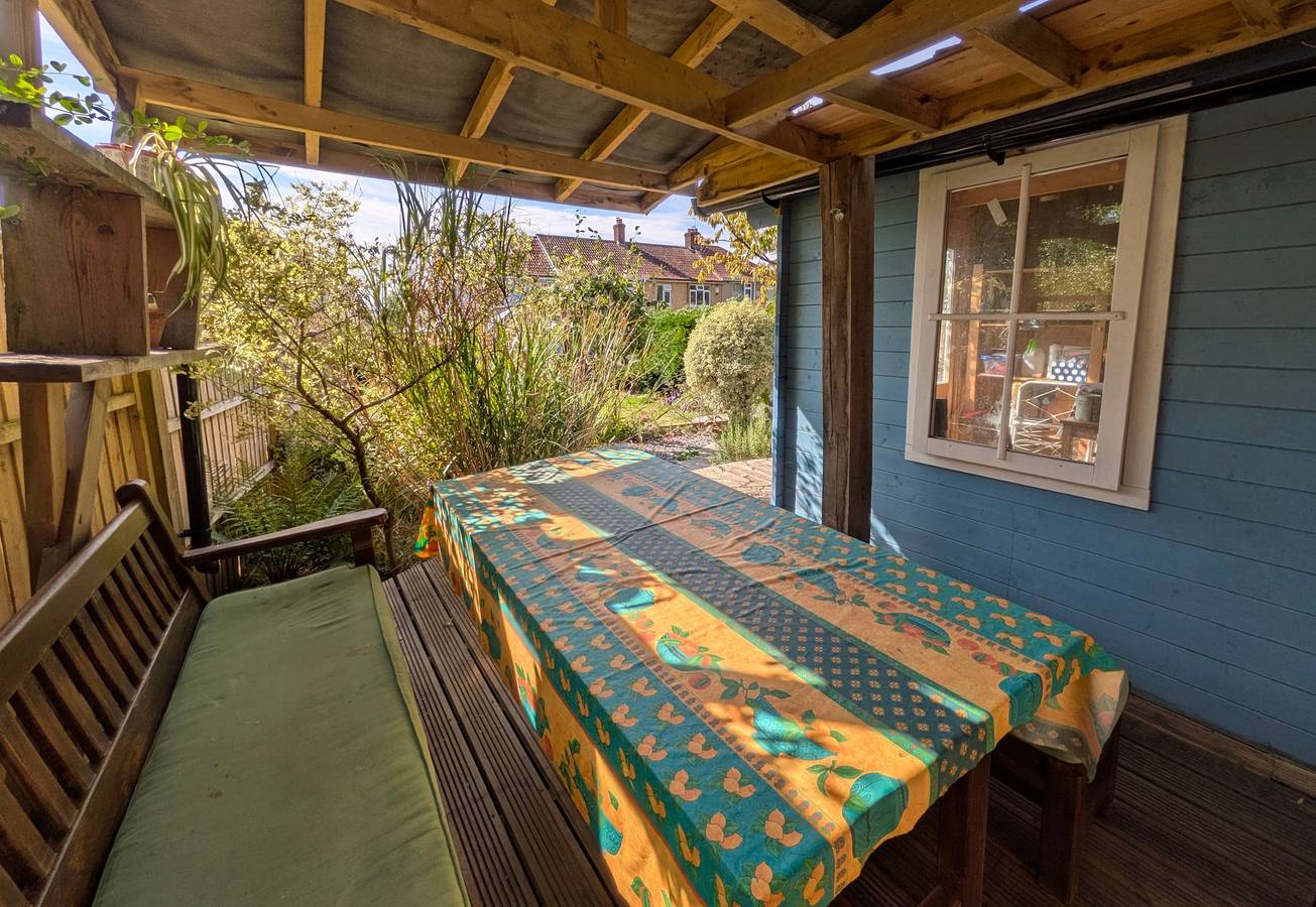 Cherry View House 3 Bed Garden Parking  sleeps 8 in Bristol, South West England