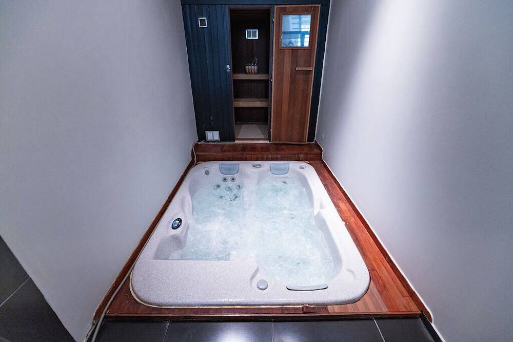 Maison type Loft à 10 minutes des côtes Lorientaises ! in Lorient, Côte des Mégalithes