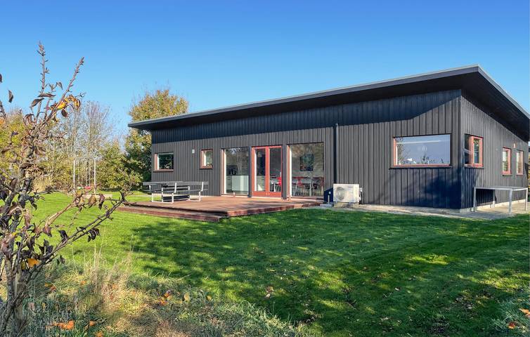 Ferienhaus für 8 Personen, mit Terrasse und Whirlpool sowie Garten und Sauna in Råde Strand