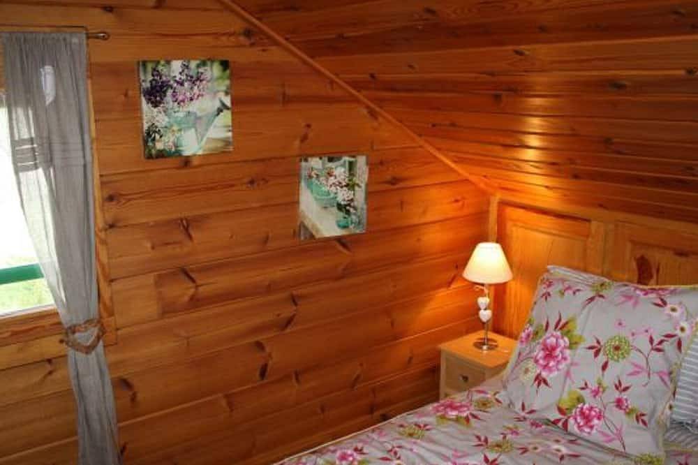 Cozy chalet with private pool in Val-d'Ajol, 3 bedrooms in Le Val-d'Ajol, Parc naturel régional des Ballons des Vosges