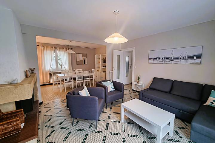 Location de vacances pour 10 personnes, avec terrasse et jardin, adapté aux familles dans Port d'Arcachon - 4