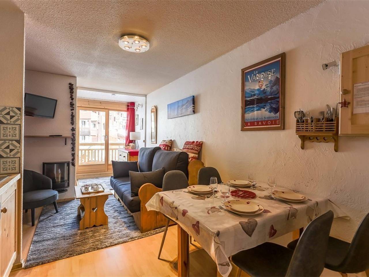 Ganze Wohnung, Gemütliche Wohnung in Val Thorens für 4 Personen mit Balkon, Bergblick und direktem Pistenzugang in Val Thorens, Les Trois Vallées