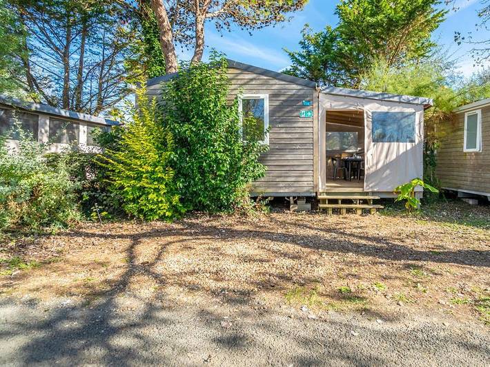 Chalet pour 4 personnes, avec Jacuzzi ainsi que Terrasse et Sauna en Charente-Maritime - 2