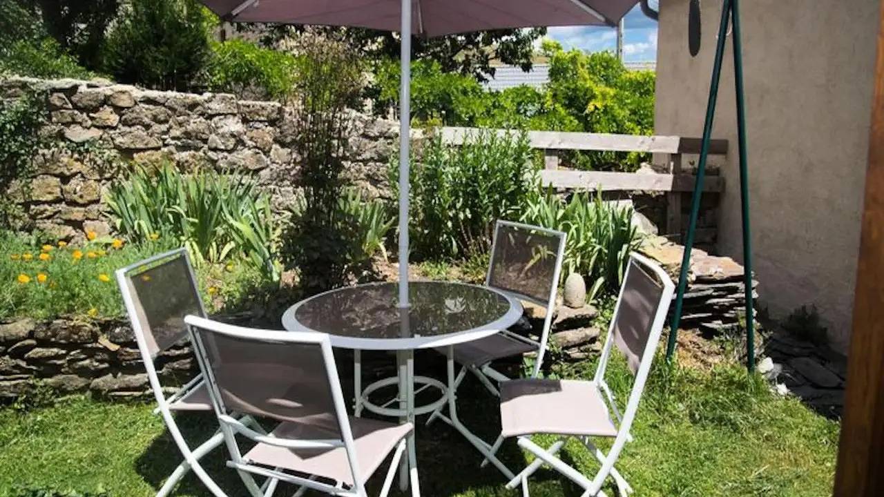 Appartement de vacances entier, Appartement de vacances pour 7 personnes avec piscine in Cubières, Parc national des Cévennes