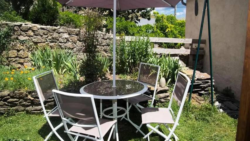 Gîte pour 7 personnes, avec Jardin et Piscine dans Station du Bleymard - Mont Lozère - 2