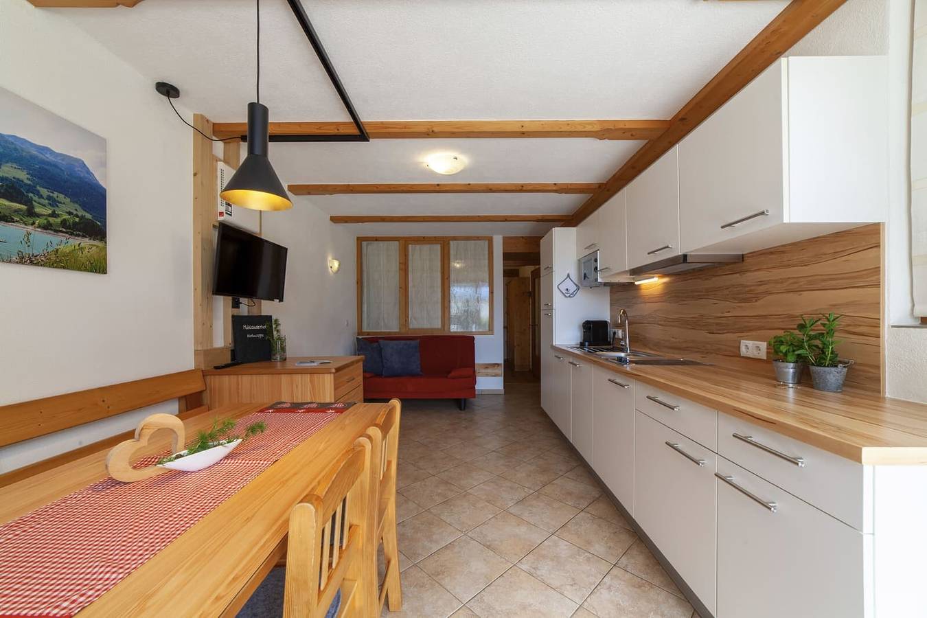 Appartamento intero, Appartamento 'Mühlanderhof Apt Klopairspitze' con terrazza in comune e Wi-Fi in Lago di Rèsia, Curon Venosta