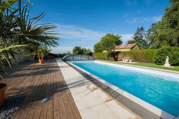 Gîte pour 4 personnes, avec piscine et jardin à Néant-sur-Yvel