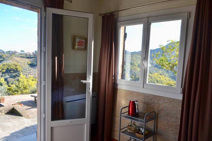 Maison d’hôte pour 2 personnes, avec terrasse ainsi que jardin et vue dans Pays de Fayence - 3