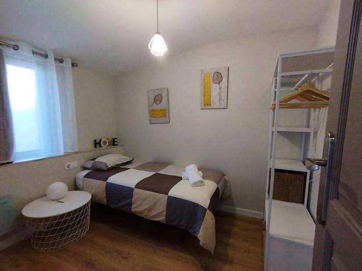 Gîte pour 4 personnes, avec vue et jardin à Bierge - 3