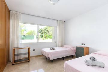 Villa for 15 Guests in Benidorm, Costa Blanca, Picture 4