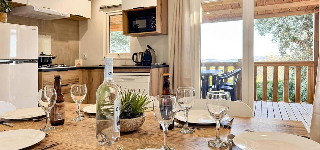 Camping pour 4 personnes, avec jardin ainsi que piscine et bassin pour enfant, adapté aux familles à Porto-Vecchio - 2