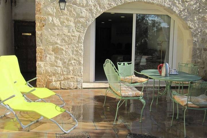 Ganze Wohnung, Cabris, charmante provenzalische Villa, Meerblick, in der Nähe des Dorfes in Cabris, Mittelmeerküste (Frankreich)
