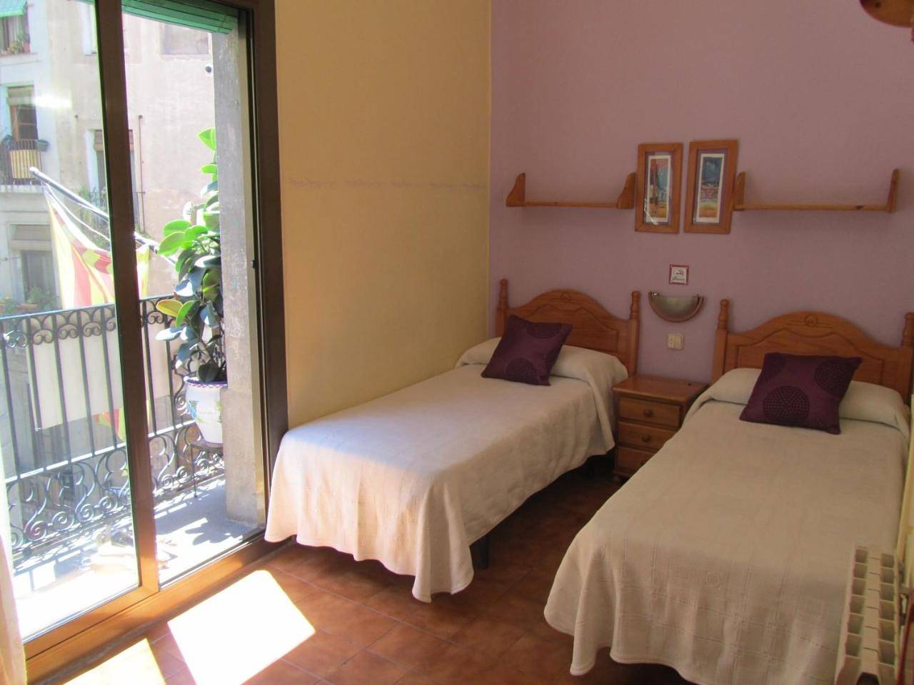 Single Room with Shared Bathroom in Centro Barcelona, Barcelona