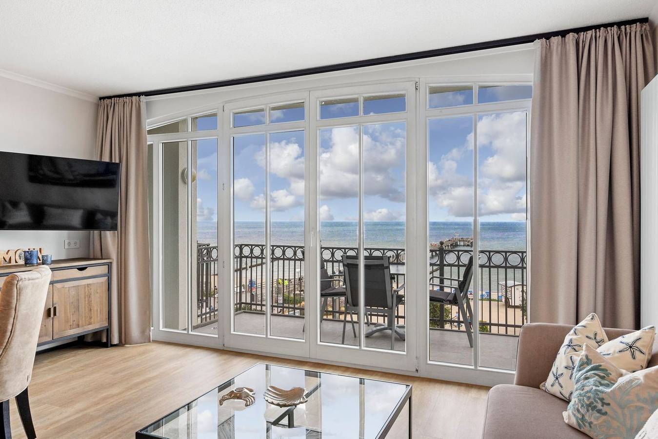 Appartamento intero, Tolle Ferienwohnung direkt an der Ostsee mit Balkon und wunderschönem Meerblick! in Ostseebad Kühlungsborn, Kuhlungsborn