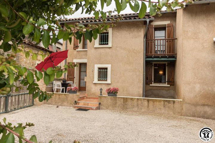 Gîte pour 4 personnes, avec Balcon ainsi que Terrasse et Jardin